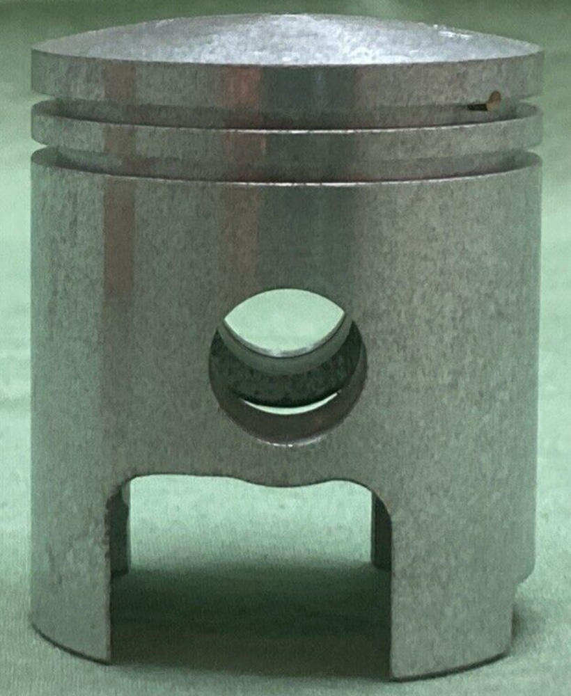 NEW GENUINE YAMAHA 113-11631-70-96 PISTON STD