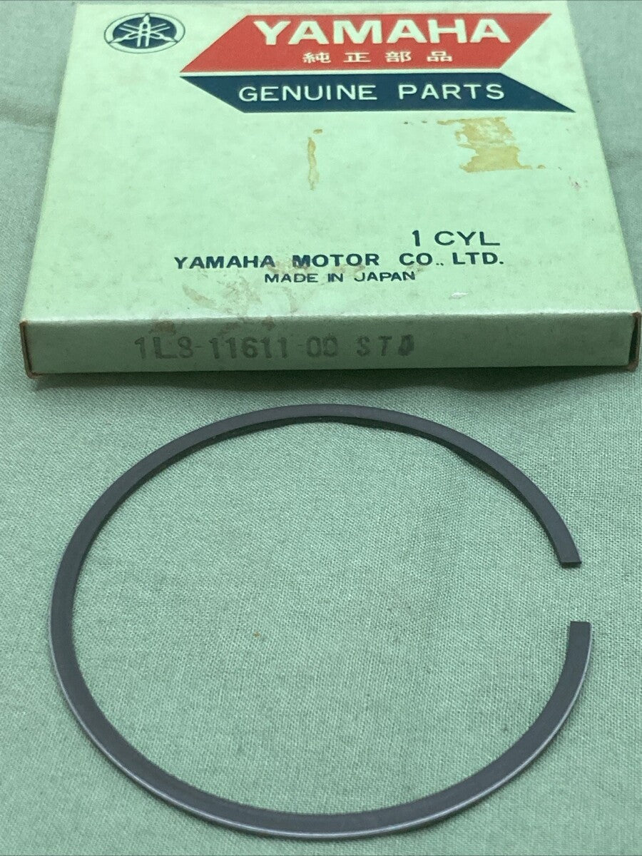 NEW GENUINE YAMAHA 1L8-11611-00 PISTON RING STD
