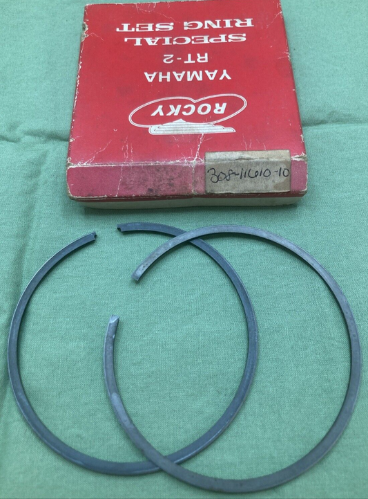 NEW GENUINE ROCKY YAMAHA 308-11610-10 PISTON RING SET STD