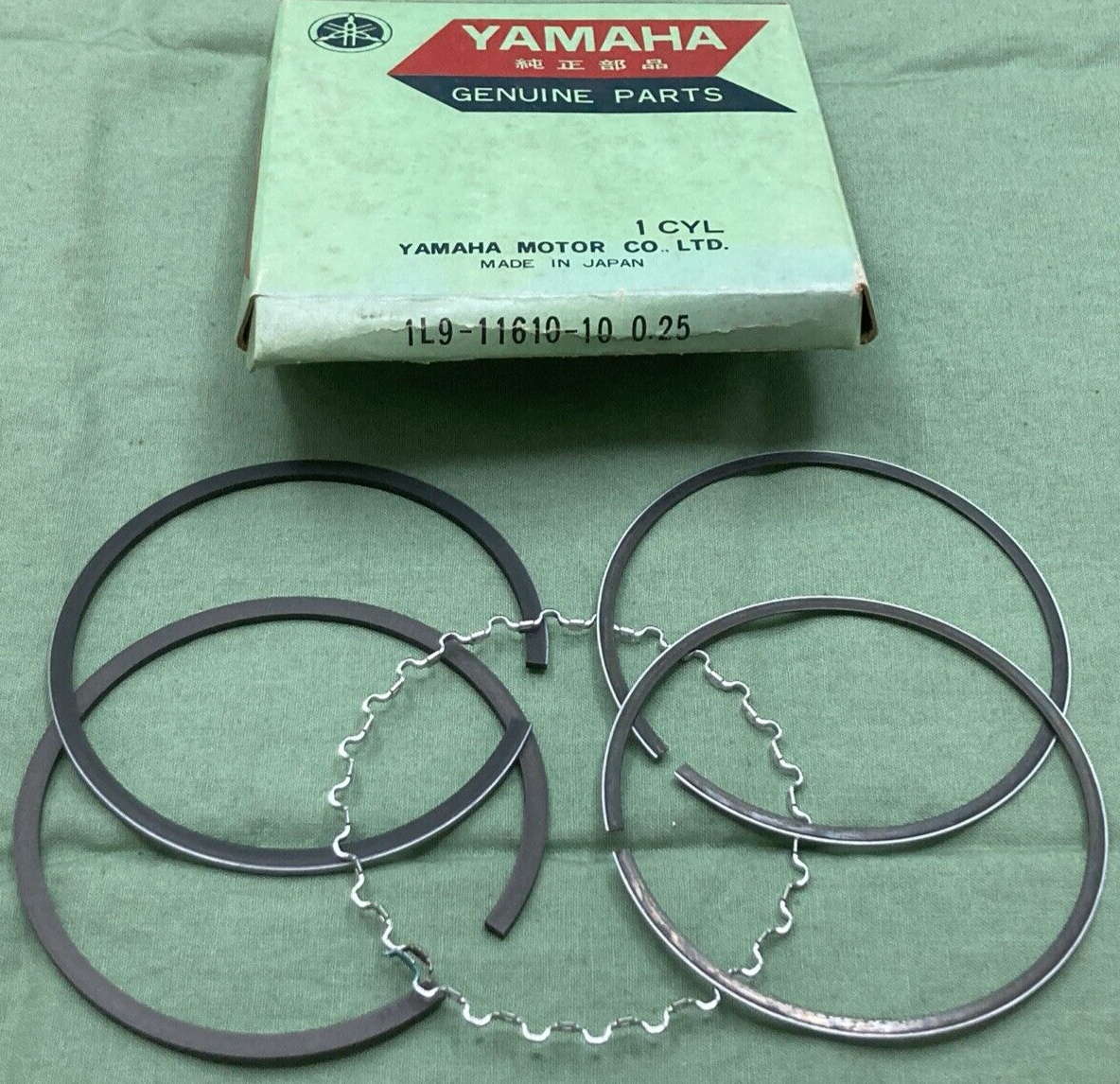 NEW GENUINE YAMAHA 1L9-11610-10 PISTON RING SET 0.25