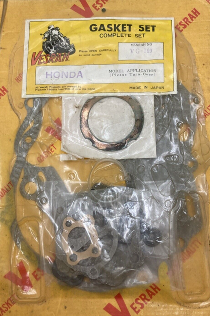 NEW VESRAH VG-169 GASKET KIT FITS HONDA INCOMPLETE SEE PHOTOS