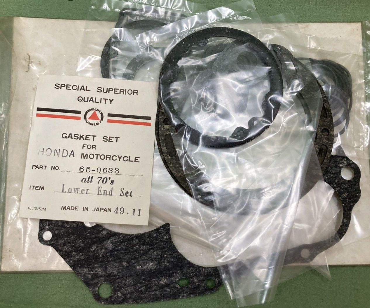 NEW GENUINE BECK ARNLEY 65-0633 GASKET SET LOWER END W/ EXTRA PARTS SEE PHOTOS