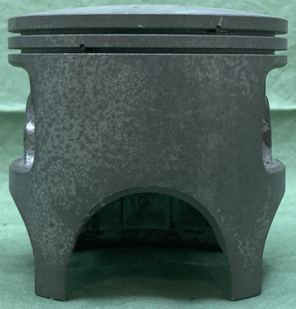 NEW GENUINE YAMAHA 2X5-11635-00 PISTON STD