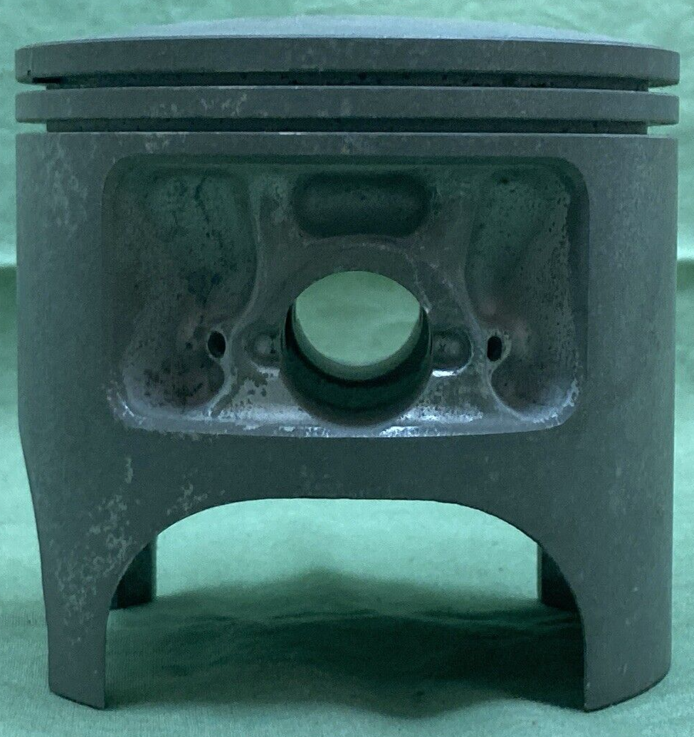NEW GENUINE YAMAHA 2X5-11635-00 PISTON STD