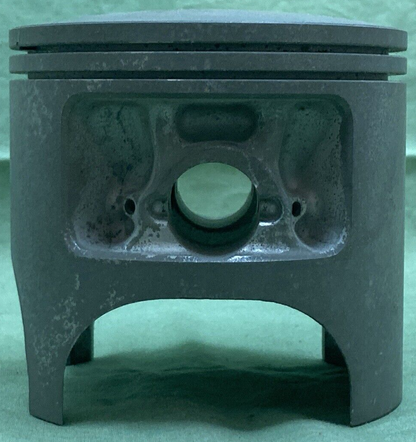 NEW GENUINE YAMAHA 2X5-11635-00 PISTON STD