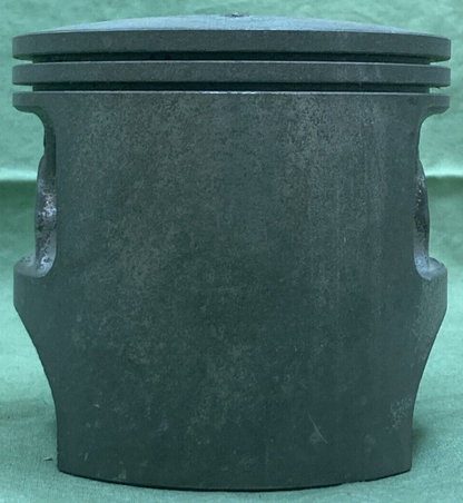 NEW GENUINE YAMAHA 2X5-11635-00 PISTON STD