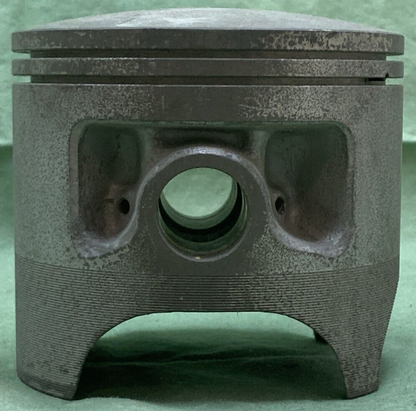 NEW GENUINE YAMAHA 2K8-11635-00 PISTON 0.25