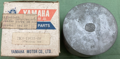 NEW GENUINE YAMAHA 2K8-11635-00 PISTON 0.25