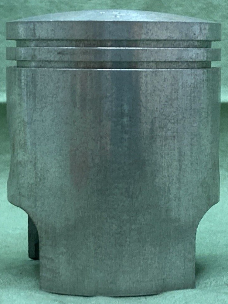 NEW GENUINE YAMAHA 168-11635-00 PISTON