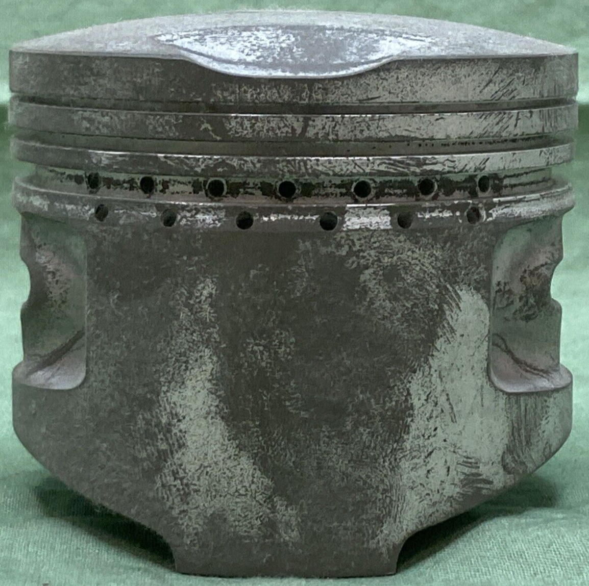 NEW GENUINE YAMAHA 2F3-11635-04 PISTON