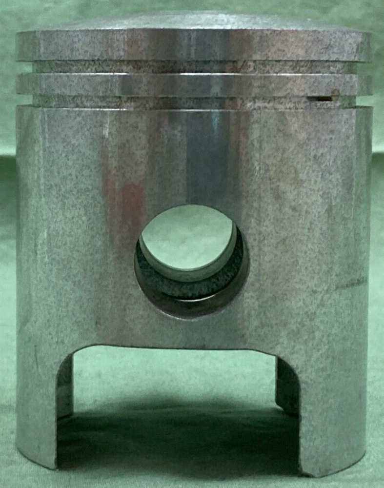 NEW GENUINE YAMAHA 168-11637-00 PISTON