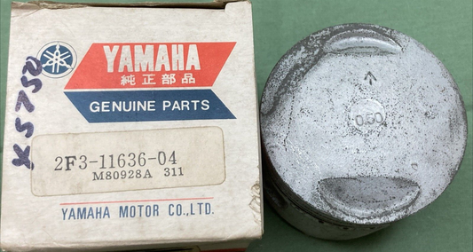 NEW GENUINE YAMAHA 2F3-11636-04 PISTON 0.50