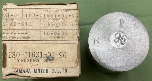 NEW GENUINE YAMAHA 180-11631-01-96 PISTON STD KEYSTONE