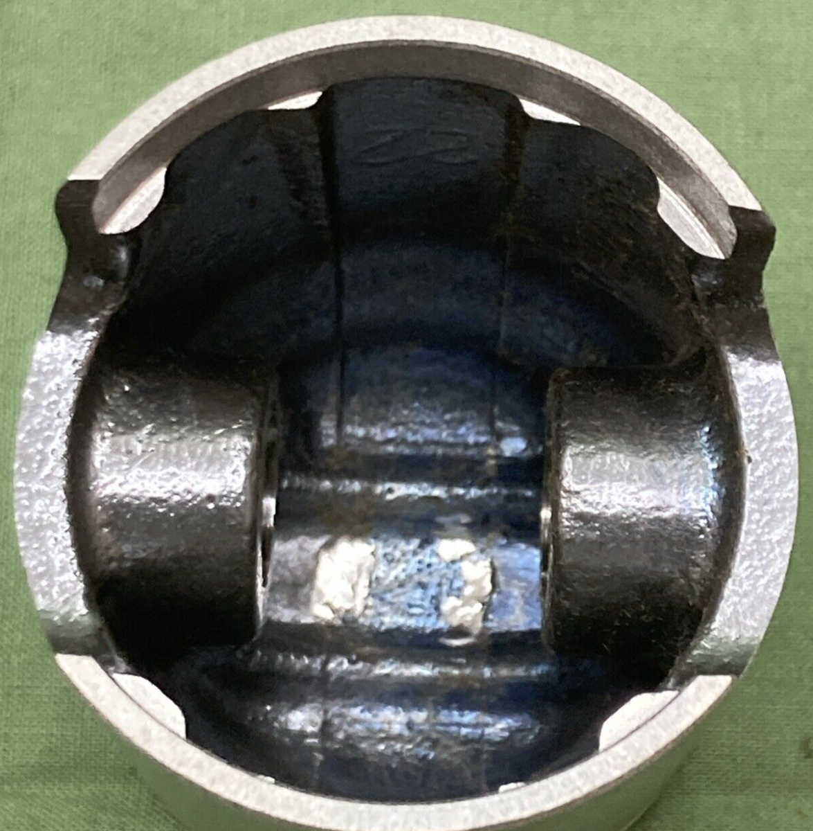 NEW GENUINE YAMAHA 180-11631-01-96 PISTON STD KEYSTONE