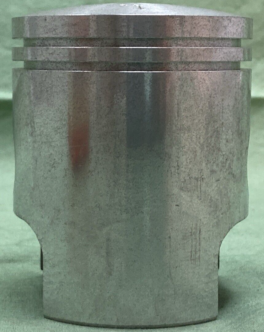 NEW GENUINE YAMAHA 168-11631-20 PISTON 61.50