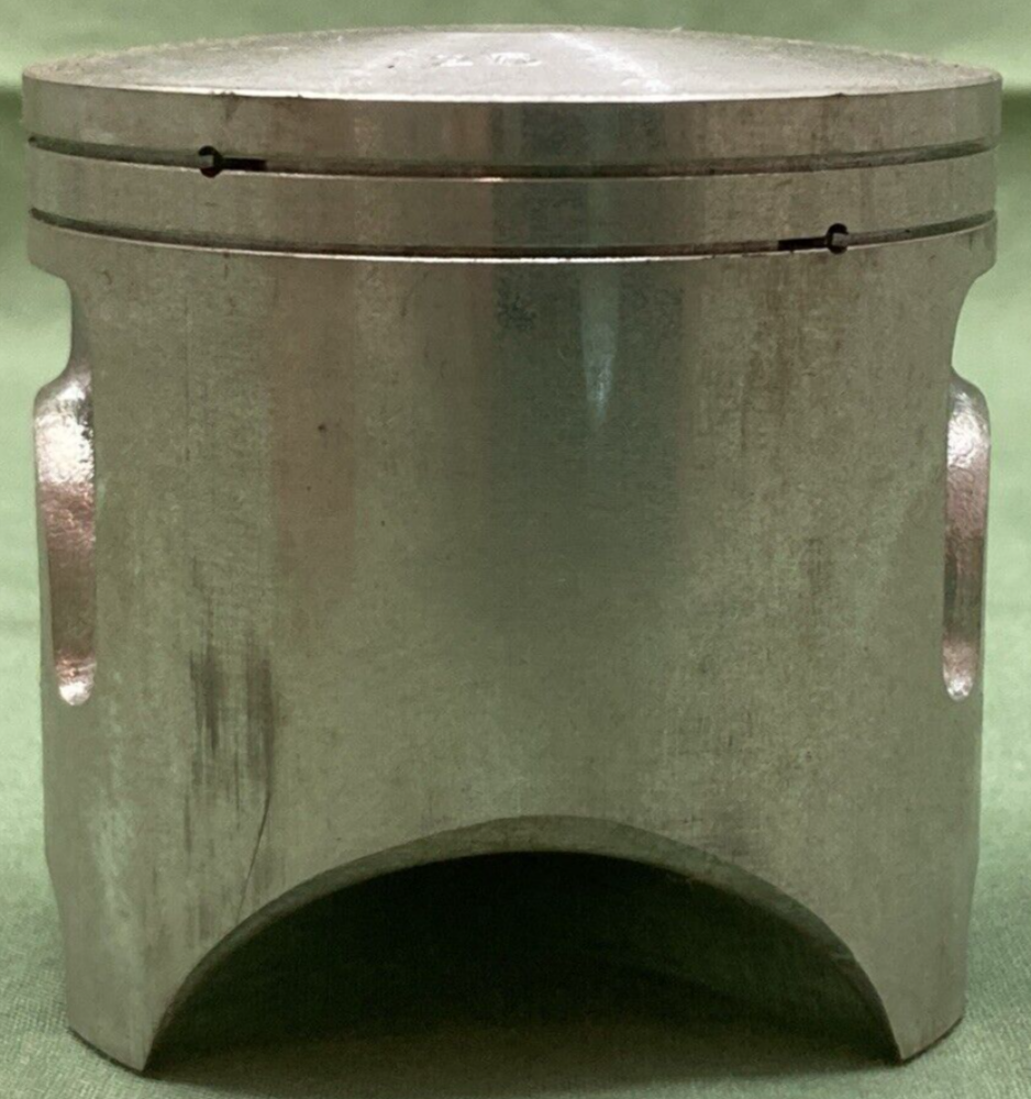 NEW GENUINE YAMAHA 2X3-11635-01 PISTON STD 1ST 0.25 O/S