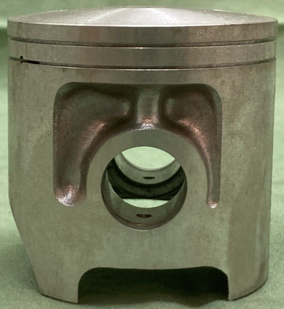 NEW GENUINE YAMAHA 2X3-11635-01 PISTON STD 1ST 0.25 O/S