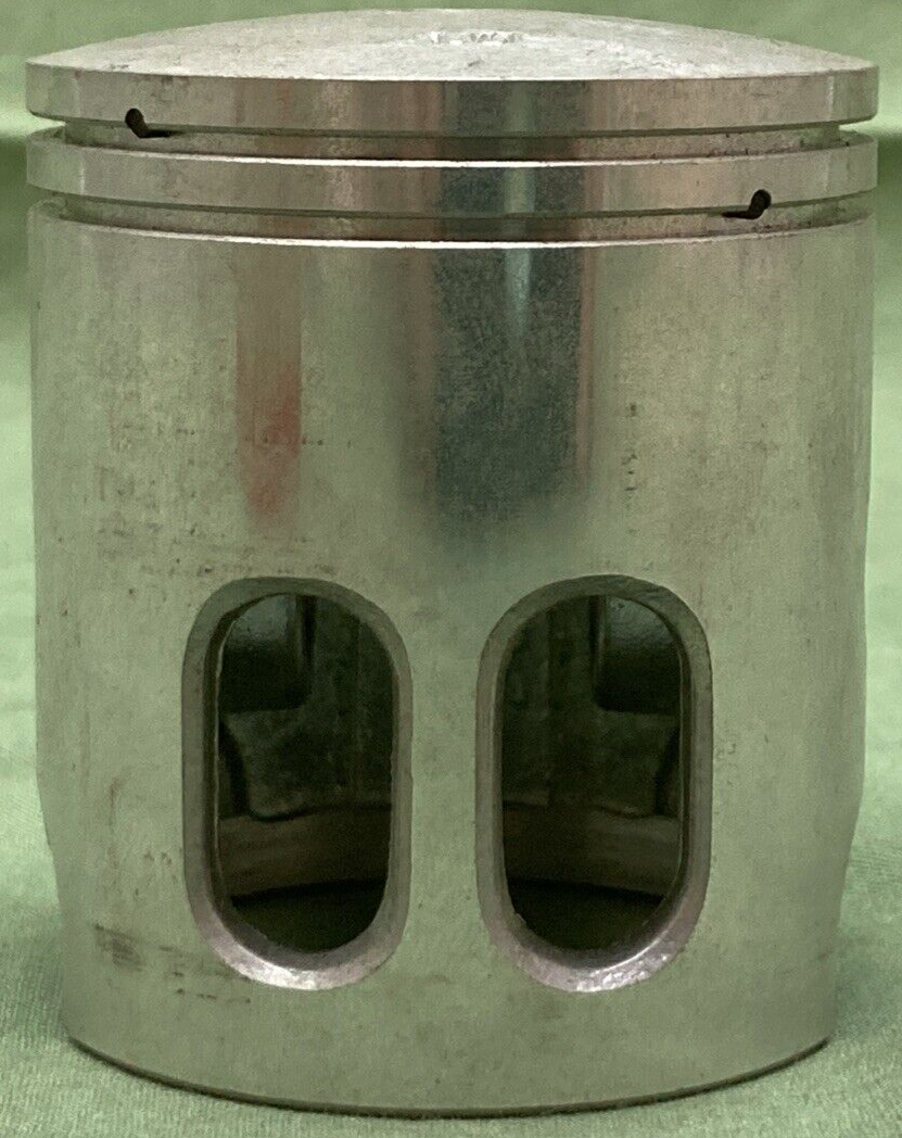 NEW GENUINE YAMAHA 2J5-11638-00 PISTON 4TH 1.00 O/S