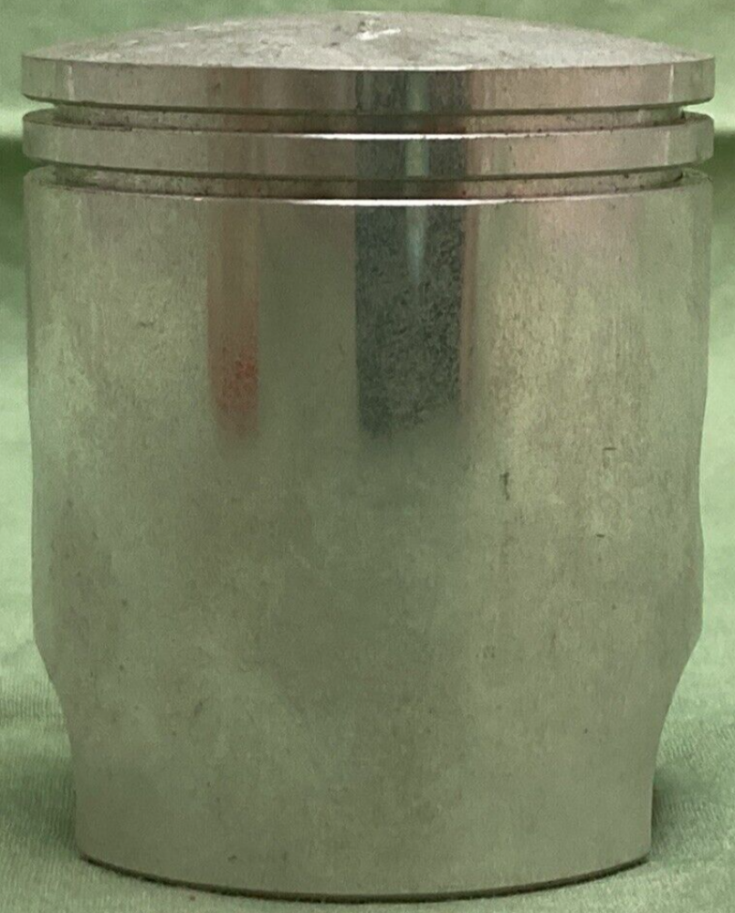 NEW GENUINE YAMAHA 2J5-11638-00 PISTON 4TH 1.00 O/S