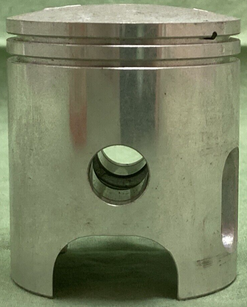 NEW GENUINE YAMAHA 2J5-11638-00 PISTON 4TH 1.00 O/S