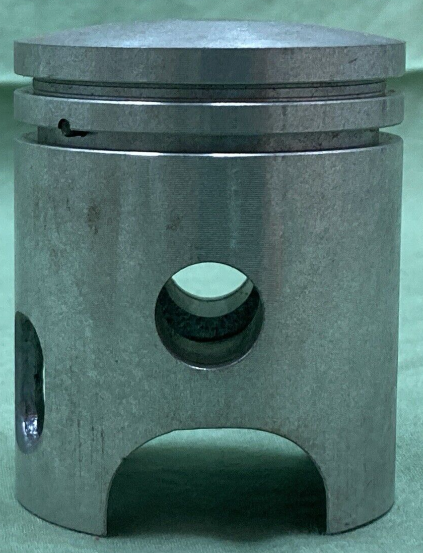 NEW GENUINE YAMAHA 2F4-11635-00 PISTON 1ST 0.25 O/S