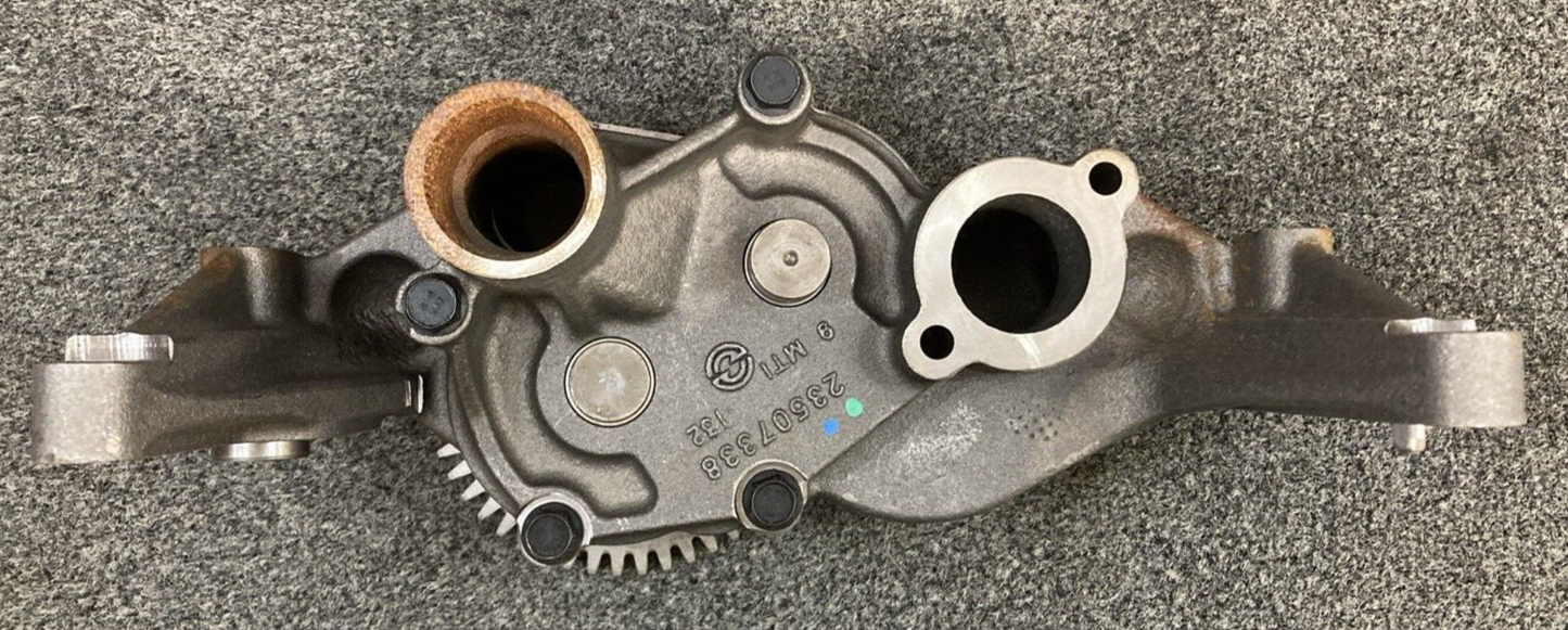 NEW GENUINE DETROIT DIESEL E23527448 Engine Oil Pump Series 60 Engine, 14L, DDEC