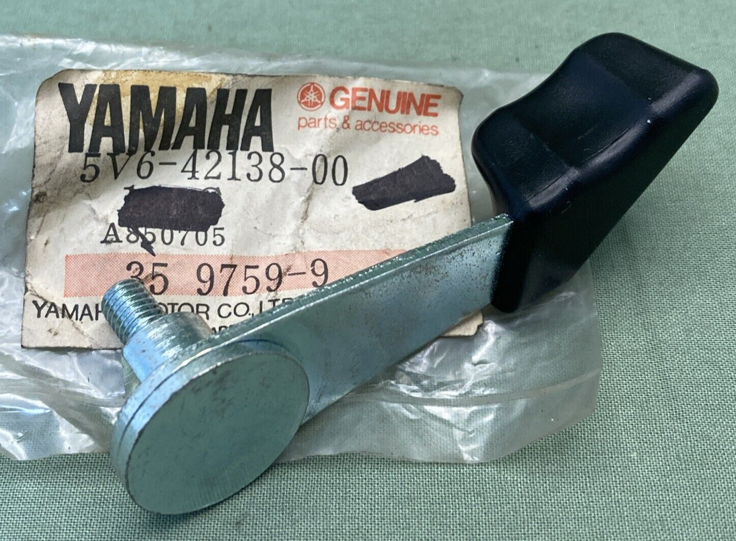 NEW GENUINE YAMAHA 5V6-42138-00 Lever, Throttle