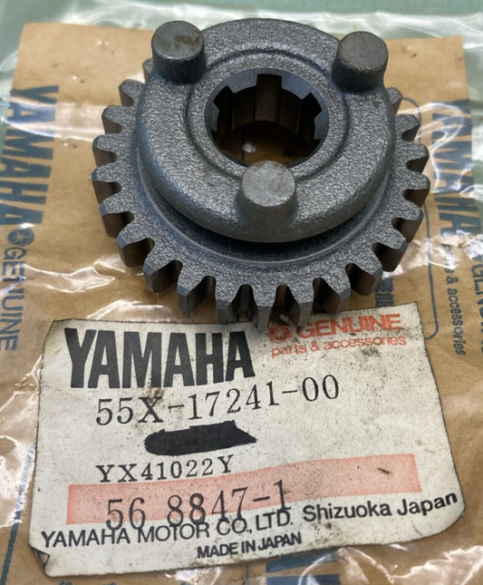 NEW GENUINE YAMAHA 55X-17241-00 Gear, 4TH Wheel