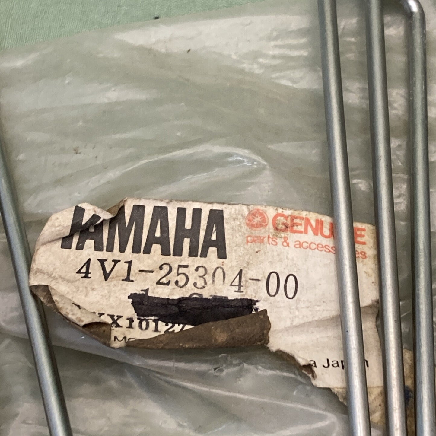 NEW GENUINE YAMAHA 4V1-25304-00 Spoke Set, Rear SPOKES ONLY