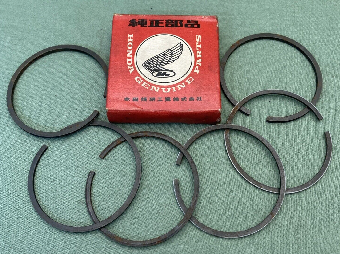 NEW GENUINE HONDA C721364 PISTON RINGS