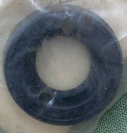 NEW GENUINE YAMAHA 93101-1042 OIL SEAL