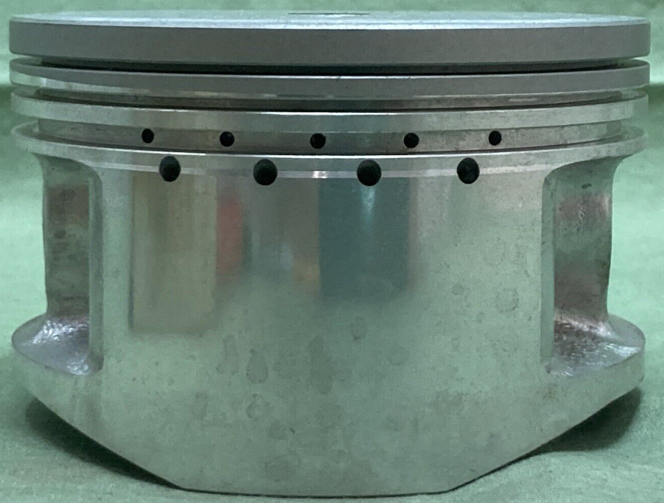 NEW GENUINE YAMAHA 5Y1-11631-01-A0 PISTON STD