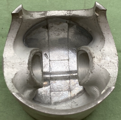 NEW GENUINE YAMAHA 509-11631-01-96 PISTON