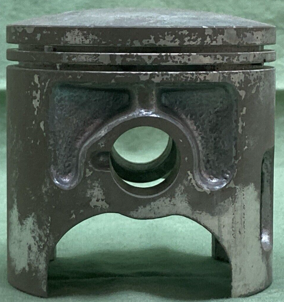 NEW GENUINE YAMAHA 5V7-11635-00 PISTON 0.25