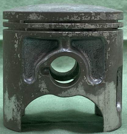 NEW GENUINE YAMAHA 5V7-11635-00 PISTON 0.25