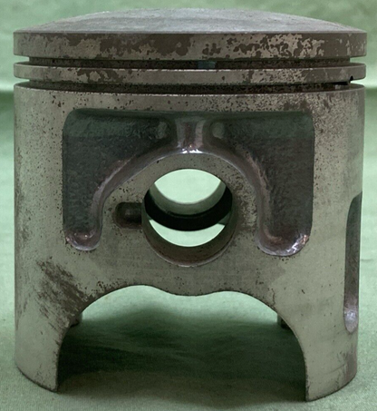NEW GENUINE YAMAHA 5V7-11631-00-97 PISTON STD