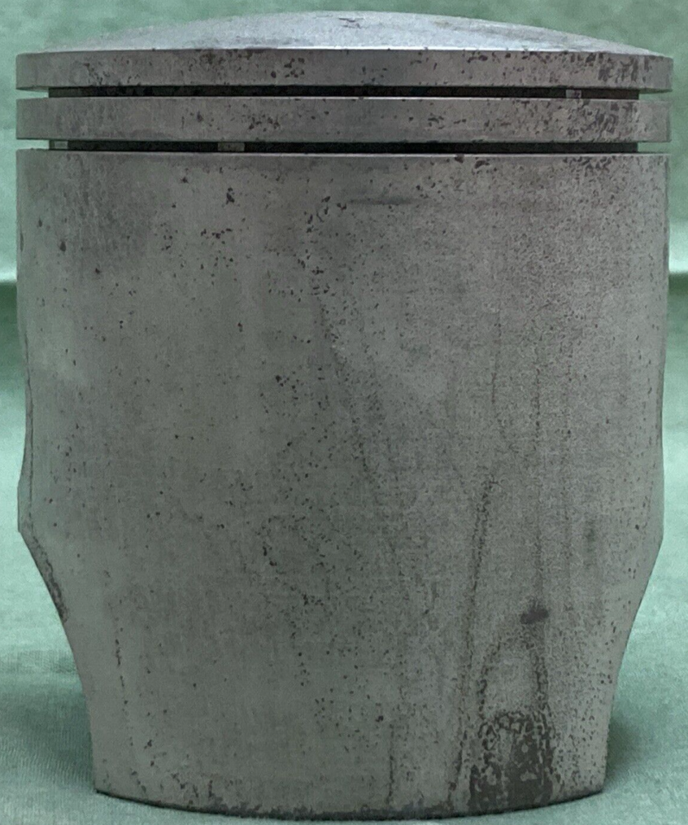 NEW GENUINE YAMAHA 56A-11635-01 PISTON 0.25