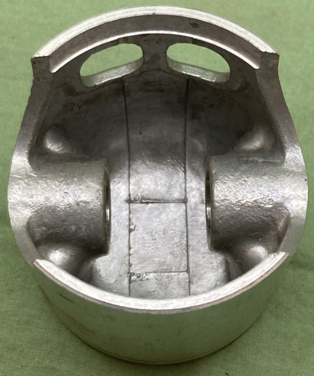 NEW GENUINE YAMAHA 455-11631-02-96 PISTON