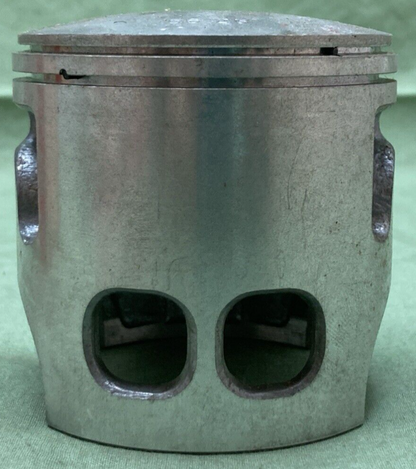 NEW GENUINE YAMAHA 455-11635-02 PISTON 1ST 0.25 O/S