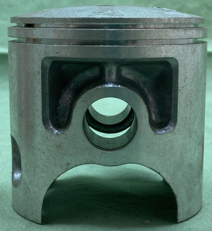 NEW GENUINE YAMAHA 455-11635-02 PISTON 1ST 0.25 O/S