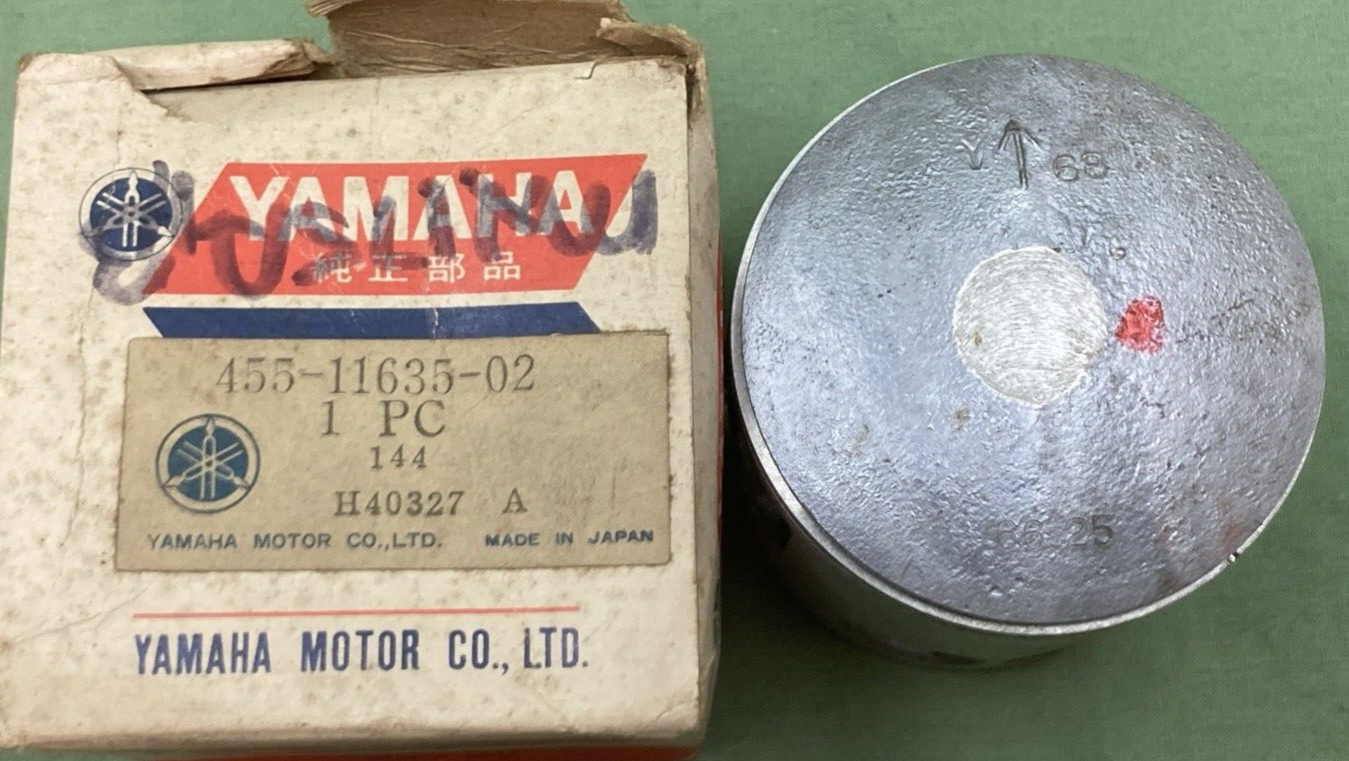 NEW GENUINE YAMAHA 455-11635-02 PISTON 1ST 0.25 O/S