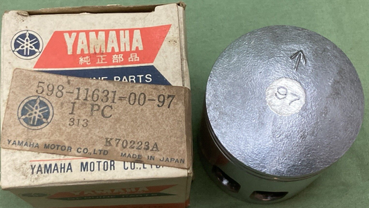 NEW GENUINE YAMAHA 598-11631-00-97 PISTON