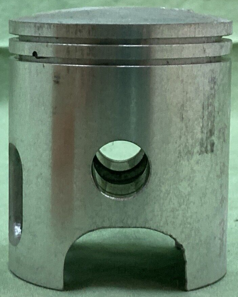 NEW GENUINE YAMAHA 598-11636-00 PISTON 2ND 0.50 O/S