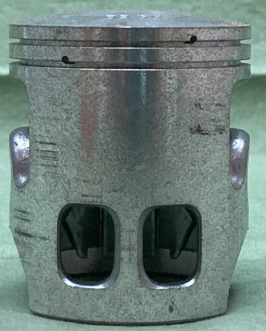 NEW GENUINE YAMAHA 55Y-11636-00 PISTON 2ND 0.50 O/S