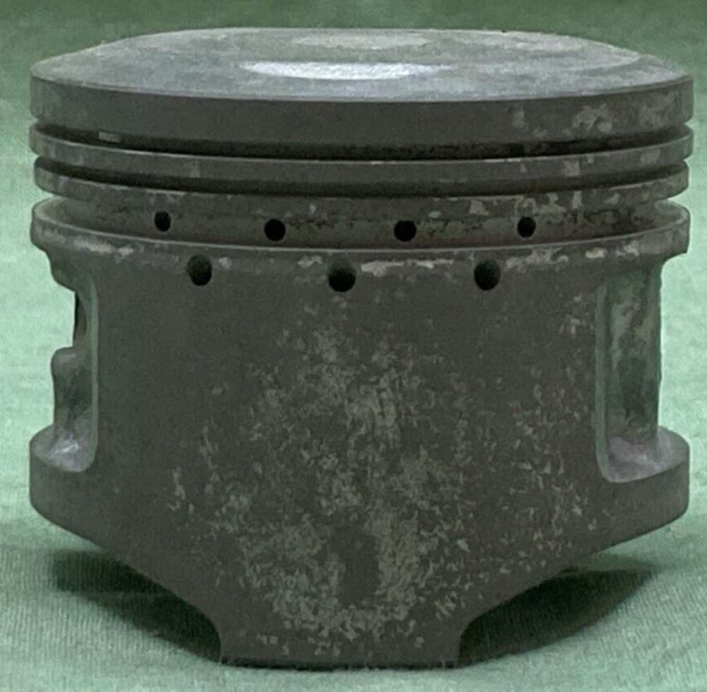 NEW GENUINE YAMAHA 55X-11638-00 PISTON 4TH 1.00 O/S