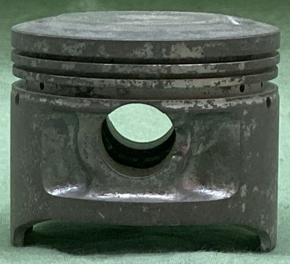 NEW GENUINE YAMAHA 55X-11638-00 PISTON 4TH 1.00 O/S