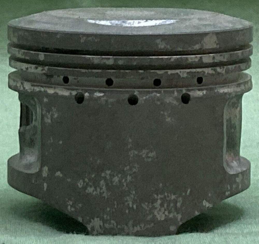 NEW GENUINE YAMAHA 55X-11638-00 PISTON 4TH 1.00 O/S