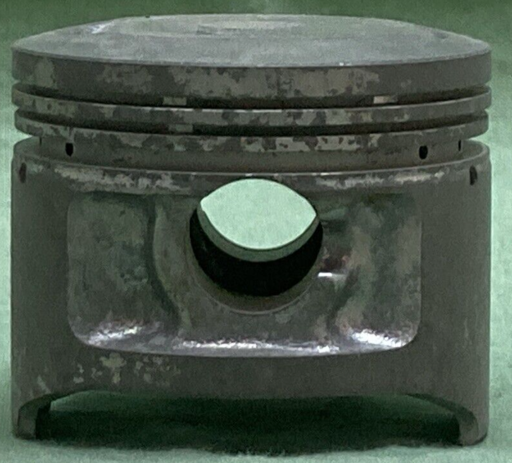 NEW GENUINE YAMAHA 55X-11638-00 PISTON 4TH 1.00 O/S