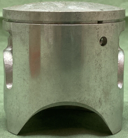 NEW GENUINE YAMAHA 537-11631-02-96 PISTON