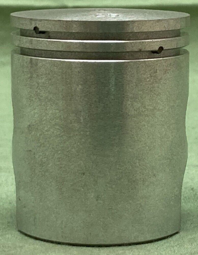 NEW GENUINE YAMAHA 5G6-11635-00 PISTON 1ST 0.25 O/S